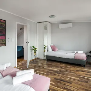Corner Apartament